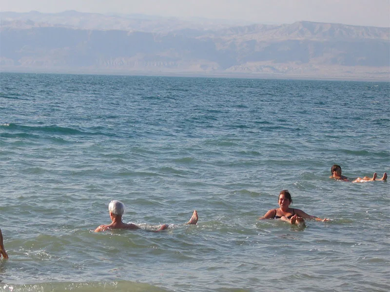 Salzgehalt im Toten Meer ca. 28 %